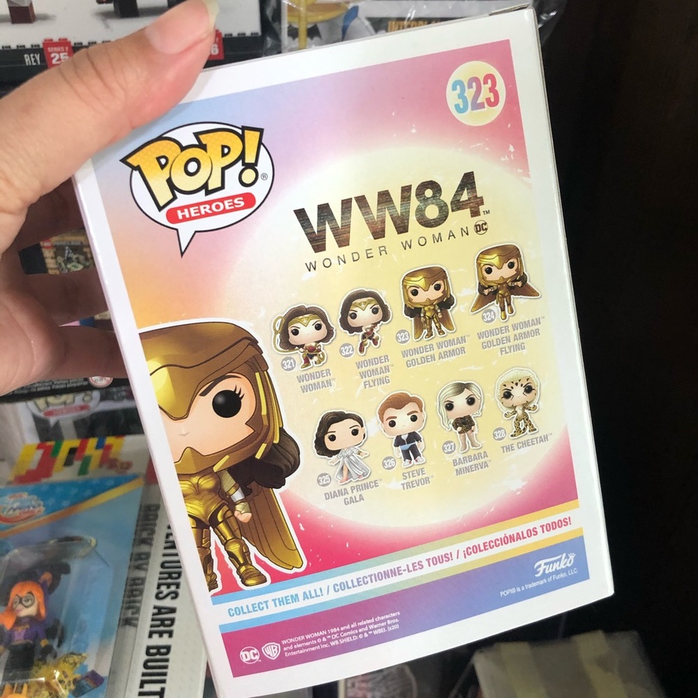 Funko WW84 Wonder Woman Golden Armor 323 NIB - Picture 5 of 8